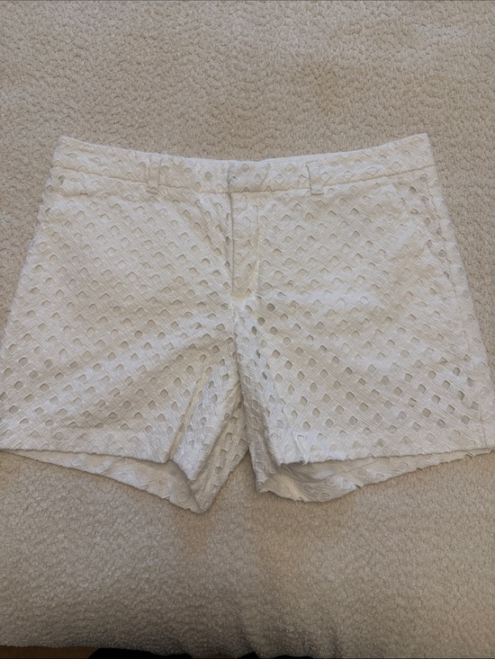 Banana Republic Pants - Banana Republic White Eyelet Shorts with Lined Cutouts - 100% Cotton - size 8